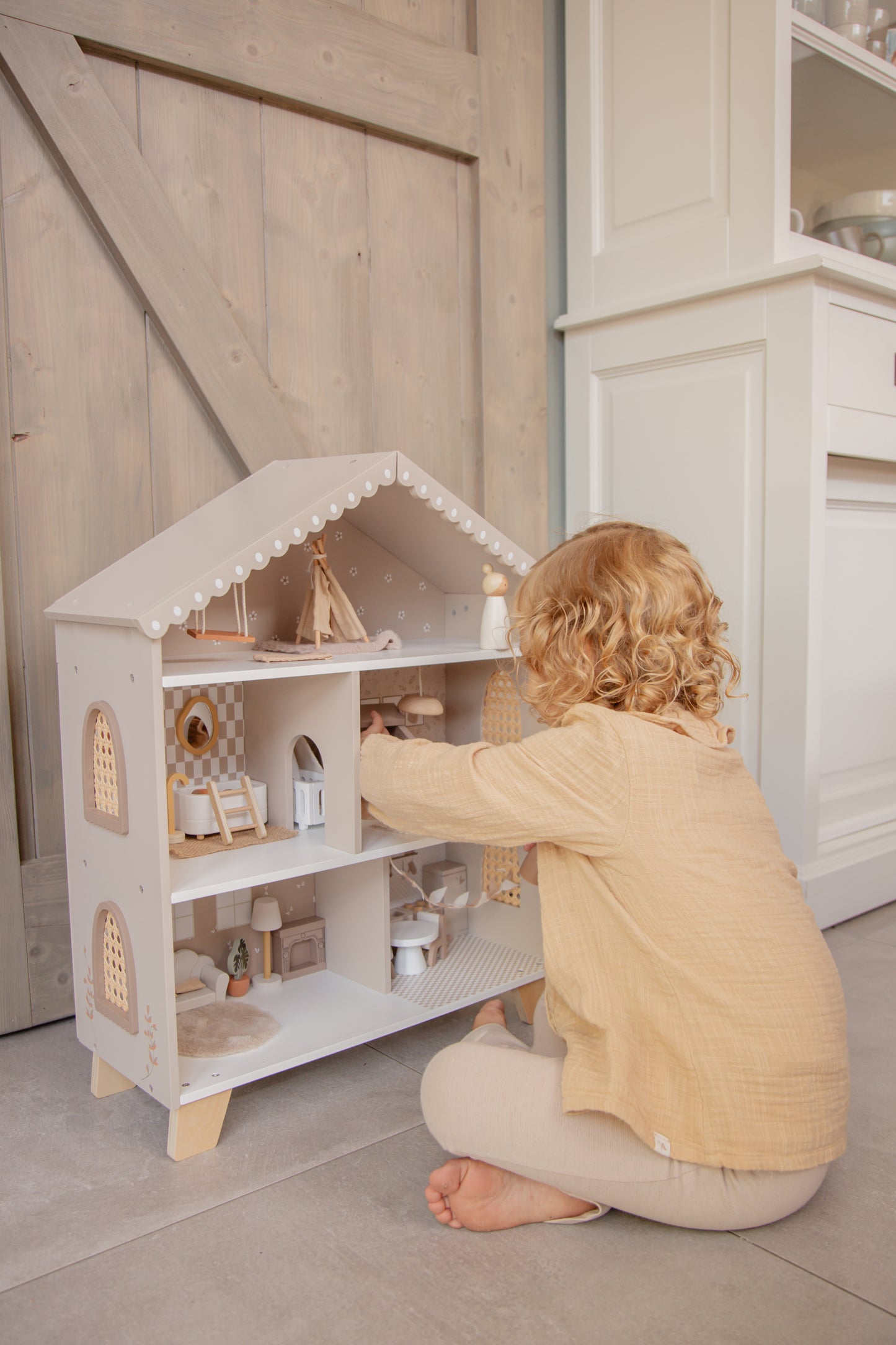 Casa de Bonecas em Madeira - Bege