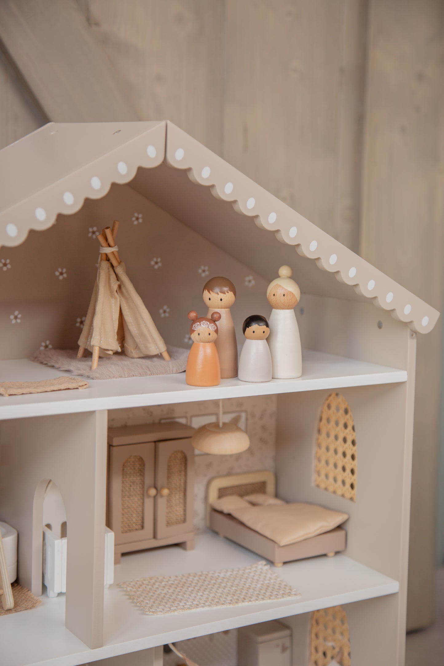 Casa de Bonecas em Madeira - Bege