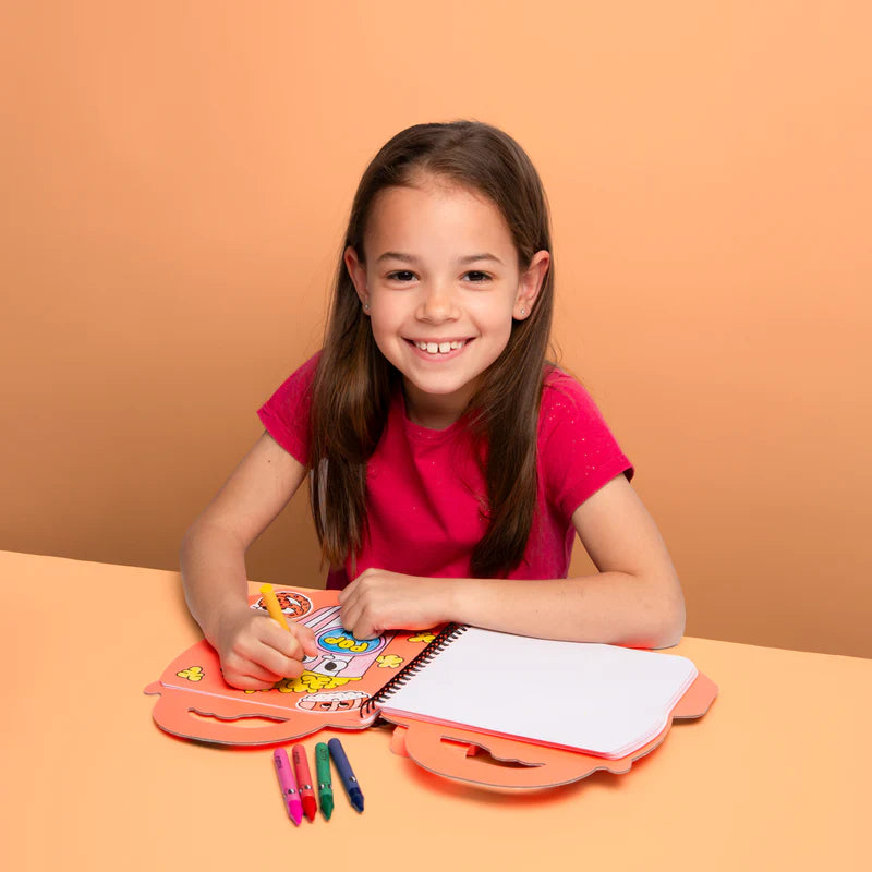 Livro de Pintar e Autocolantes - Yummy